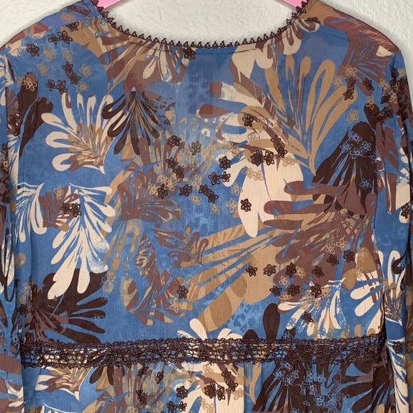 Multiples Floral Tunic Blue and Brown Open Front - Picture 6 of 7